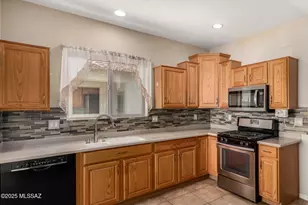 299 W Calle Del Estribo, Sahuarita, AZ 85629 - Photo 13