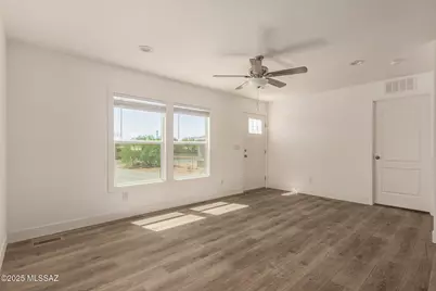 9415 S Vicki Drive, Tucson, AZ 85736 - Photo 11