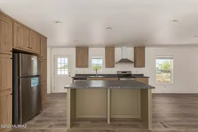 9415 S Vicki Drive, Tucson, AZ 85736 - Photo 3