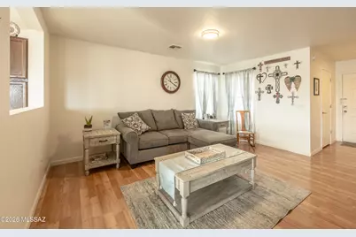 7658 E Desert Overlook Drive, Tucson, AZ 85710 - Photo 3