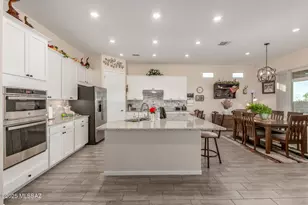 10731 N Cactus Point Dr, Tucson, AZ 85742 - Photo 11