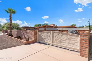 360 S Treston Ln, Tucson, AZ 85711 - Photo 9