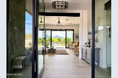 725 W Tortolita Mountain Ci W, Tucson, AZ 85755 - Photo 1