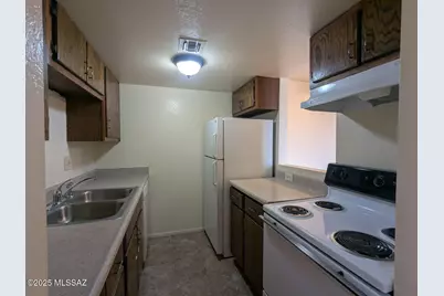 3150 E Bellevue Street #9, Tucson, AZ 85719 - Photo 1