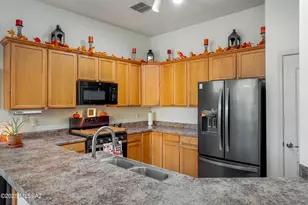 10467 S Drifter Ranch Pl, Vail, AZ 85641 - Photo 7