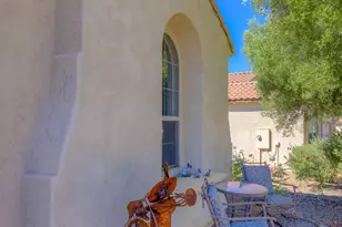 2210 E Eager Dr, Green Valley, AZ 85614 - Photo 5