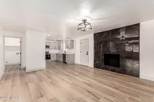 1010 E Gifford Dr, Tucson, AZ 85719 - Photo 11