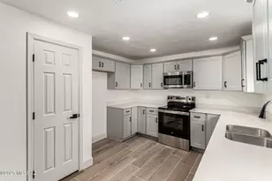 1010 E Gifford Dr, Tucson, AZ 85719 - Photo 15