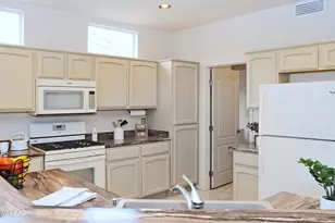 14035 N Biltmore Dr, Oro Valley, AZ 85755 - Photo 9