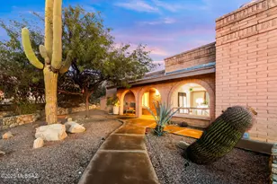 3872 E Marble Peak Pl, Tucson, AZ 85718 - Photo 7