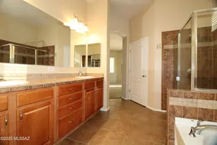 8222 N Sombrero Point Dr, Tucson, AZ 85743 - Photo 19