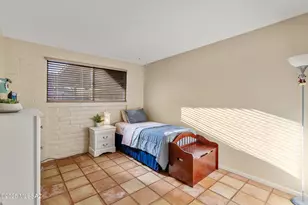 442 N Bull Run Dr, Tucson, AZ 85748 - Photo 9