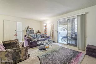 3032 S Sierra Villas Dr, Tucson, AZ 85713 - Photo 9