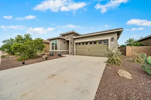 21476 E Treasure Rd, Red Rock, AZ 85145 - Photo 1