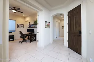 2567 W Plateau Rdg Dr, Oro Valley, AZ 85742 - Photo 11