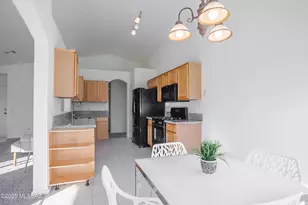 7871 W Sacramento Hill Dr, Tucson, AZ 85743 - Photo 11