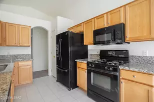 7871 W Sacramento Hill Dr, Tucson, AZ 85743 - Photo 17