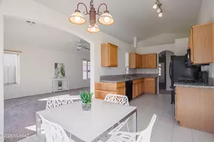 7871 W Sacramento Hill Dr, Tucson, AZ 85743 - Photo 9