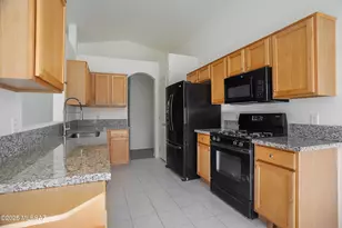 7871 W Sacramento Hill Dr, Tucson, AZ 85743 - Photo 13