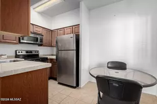 1810 E Blacklidge Dr, Tucson, AZ 85719 - Photo 7