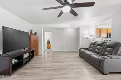 10008 E Arizona Sunset Drive, Tucson, AZ 85747 - Photo 5