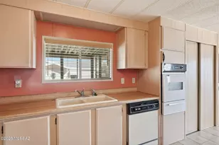 30 W Rosa Dr, Green Valley, AZ 85614 - Photo 11