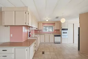 30 W Rosa Dr, Green Valley, AZ 85614 - Photo 9