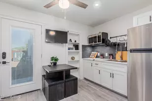 2238 E Grant Rd, Tucson, AZ 85719 - Photo 7