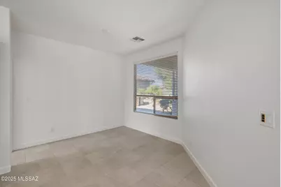 700 N Pebbles Ridge Drive, Green Valley, AZ 85614 - Photo 19