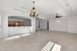 700 N Pebbles Ridge Dr, Green Valley, AZ 85614 - Photo 15