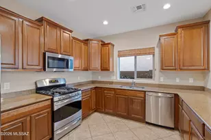 1283 W Vinovo Pass, Oro Valley, AZ 85755 - Photo 3