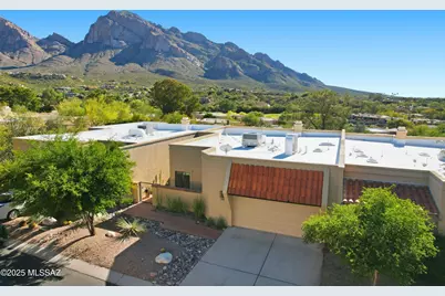 848 E Camino Diestro, Oro Valley, AZ 85704 - Photo 1
