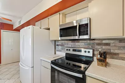 1985 S San Vincent Drive, Green Valley, AZ 85614 - Photo 17