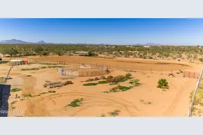 13570 W Manville Road, Tucson, AZ 85743 - Photo 7