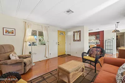 10734 N Kilimanjaro Avenue, Tucson, AZ 85737 - Photo 5