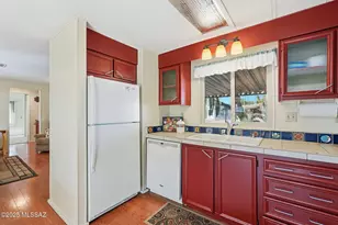 10734 N Kilimanjaro Ave, Tucson, AZ 85737 - Photo 13