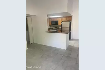 101 S Players Club Drive #14203, Tucson, AZ 85745 - Photo 5