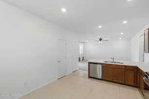10474 W Beaman Ln, Marana, AZ 85653 - Photo 13