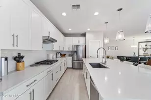 5536 W Lazy Farm Dr, Tucson, AZ 85742 - Photo 9