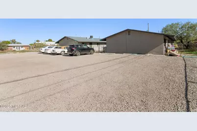 137 S Grande Avenue, Tucson, AZ 85745 - Photo 1