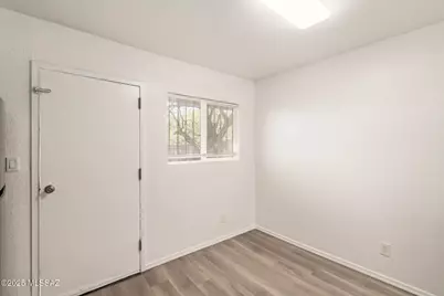 137 S Grande Avenue, Tucson, AZ 85745 - Photo 9