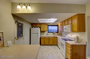 121 W Paseo Recortado, Green Valley, AZ 85614 - Photo 11