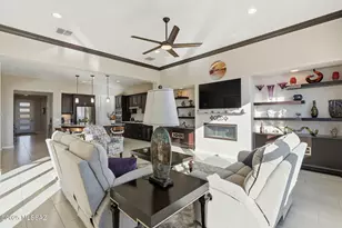 2504 E Josephine View Dr, Green Valley, AZ 85614 - Photo 11