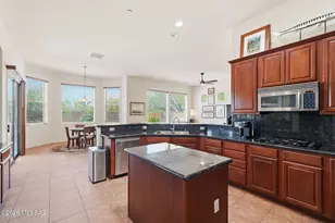 12687 N Red Eagle Dr, Oro Valley, AZ 85755 - Photo 11