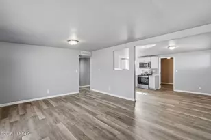 7901 E 19th Pl, Tucson, AZ 85710 - Photo 7