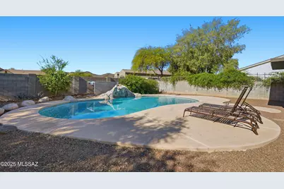 8667 N Golden Moon Way, Tucson, AZ 85743 - Photo 29