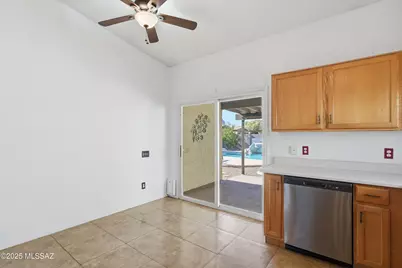 8667 N Golden Moon Way, Tucson, AZ 85743 - Photo 9