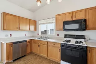 8667 N Golden Moon Way, Tucson, AZ 85743 - Photo 5