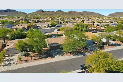 8667 N Golden Moon Way, Tucson, AZ 85743 - Photo 35