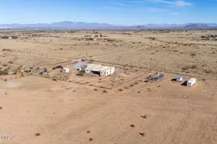 564 W Knox St, Pearce, AZ 85625 - Photo 5